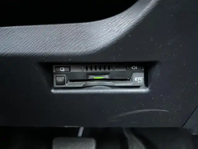 トヨタ アクア S 高知県 2020(令2)年 7.6万km ホワイトパールクリスタルシャイン 純正ナビ/　Bluetooth/ワンセグ/　CD/DVD/AM/FM/バックカメラ/ドライブレコーダー/ビルトインETC/リモコンキー/純正フロアマット/ハロゲンヘッドライト/シートヒーター/横滑り防止装置/保証書/取扱説明書/記録簿/盗難防止装置