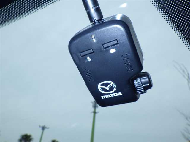 マツダ ＣＸ－５ XD スポーツアピアランス 千葉県 2022(令4)年 2.4万km マシーングレープレミアムM i-ACTIVSENSE/・スマートシティブレーキサポート/・レーンキープ・アシスト・システム/・ブラインドスポットモニタリング/レーダークルーズコントロール/アクティブ・ドライビング・ディスプレイ/ワイヤレス充電/パワーバックドア/ブラックレザーシート/前席パワーシート/純正SDナビ/地デジTV/【Bluetooth接続】/360°ビュー・モニター/ドライブレコーダー/革巻きステアリング/ステアリングヒーター/ステアリングスイッチ/LEDヘッドライト/ウインカーミラー/コーナーセンサー/純正19インチアルミホイル/サイド/カーテンエアバッグ/アドバンストキーレスエントリー