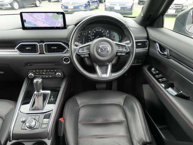 マツダ ＣＸ－５ XD スポーツアピアランス 千葉県 2022(令4)年 2.4万km マシーングレープレミアムM i-ACTIVSENSE/・スマートシティブレーキサポート/・レーンキープ・アシスト・システム/・ブラインドスポットモニタリング/レーダークルーズコントロール/アクティブ・ドライビング・ディスプレイ/ワイヤレス充電/パワーバックドア/ブラックレザーシート/前席パワーシート/純正SDナビ/地デジTV/【Bluetooth接続】/360°ビュー・モニター/ドライブレコーダー/革巻きステアリング/ステアリングヒーター/ステアリングスイッチ/LEDヘッドライト/ウインカーミラー/コーナーセンサー/純正19インチアルミホイル/サイド/カーテンエアバッグ/アドバンストキーレスエントリー