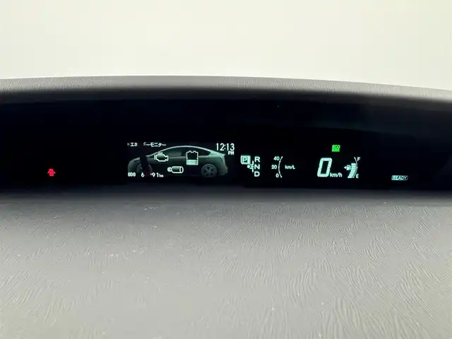 トヨタ プリウス S 愛知県 2015(平27)年 6.7万km ホワイトパールクリスタルシャイン レーダー探知機/純正フリップダウン　/純正ナビ　/TV　/ドライブレコーダー　/クルーズコントロール　/プッシュスタート　/純正ホイール　/スタッドレスタイヤ　/コーナーセンサー/LEDヘッドライト/電動格納ミラー/ハイブリッド車/ETC/オートライト/オートエアコン/スマートキー