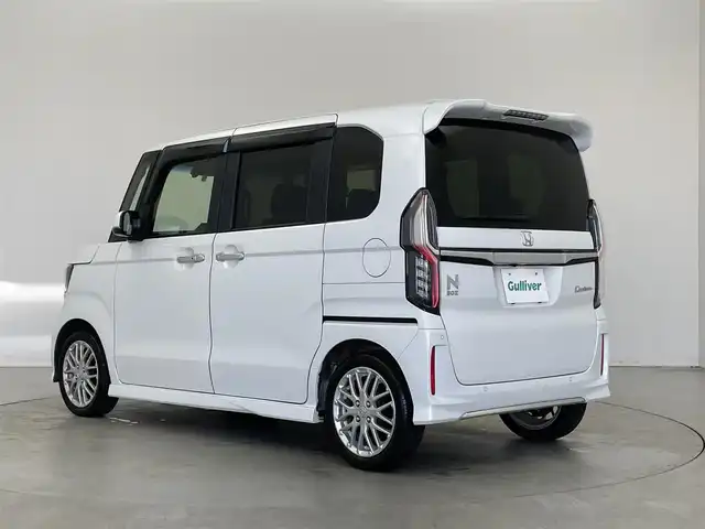 ホンダ Ｎ ＢＯＸ カスタム L ターボ 埼玉県 2022(令4)年 2.7万km プラチナホワイトパール 純正ナビ　バックカメラ　両側パワースライドドア　ＥＴＣ　前後ドライブレコーダー　ＬＥＤヘッドライト　パドルシフト　Ｂｌｕｅｔｏｏｔｈ　地デジＴＶ　ホンダセンシング　アダプティブクルーズ　シートヒーター