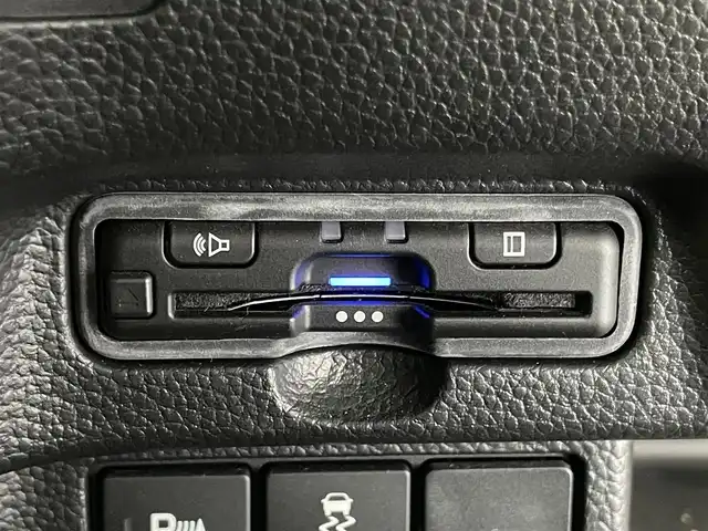 ホンダ Ｎ ＢＯＸ カスタム L ターボ 埼玉県 2022(令4)年 2.7万km プラチナホワイトパール 純正ナビ　バックカメラ　両側パワースライドドア　ＥＴＣ　前後ドライブレコーダー　ＬＥＤヘッドライト　パドルシフト　Ｂｌｕｅｔｏｏｔｈ　地デジＴＶ　ホンダセンシング　アダプティブクルーズ　シートヒーター