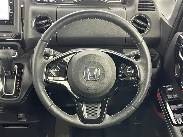 ホンダ Ｎ ＢＯＸ カスタム L ターボ 埼玉県 2022(令4)年 2.7万km プラチナホワイトパール 純正ナビ　バックカメラ　両側パワースライドドア　ＥＴＣ　前後ドライブレコーダー　ＬＥＤヘッドライト　パドルシフト　Ｂｌｕｅｔｏｏｔｈ　地デジＴＶ　ホンダセンシング　アダプティブクルーズ　シートヒーター