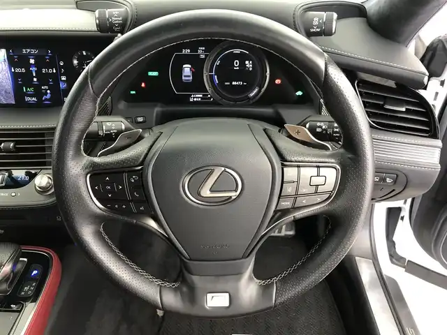 レクサス ＬＳ 500h Fスポーツ 愛知県 2018(平30)年 8.9万km ホワイトノーヴァガラスフレーク TRDスポーツフルエアロ/TRDスポーツ4本出しマフラー/マークレビンソン/赤本革シート/前席パワーシート/前席シートヒーター/全席シートベンチレーション/ステアリングヒーター/純正12.3インチメモリナビ/（BT/CD/DVD/フルセグTV/AUX)/全方位バックカメラ/デジタルインナーミラー/電動トランク/電動リアウィンドウサンシェード/3眼LEDヘッドライト/レクサスセーフティテクノロジー/・ブラインドスポットモニター/・パーキングサポートブレーキ/・クリアランスソナー/・レーンキープアシスト/・プリクラッシュセーフティ/・ヘッドアップディスプレイ/ETC2.0/SportS＋モード/SportSモード/Comfortモード/エコモード/EVモード/純正LEDヘッドライト/純正20インチAW/カーテンエアバッグ