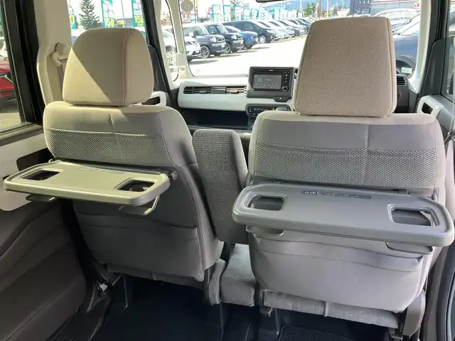 ホンダ Ｎ ＢＯＸ L 道南・函館 2021(令3)年 2.6万km ブリティッシュグリーンP ・衝突被害軽減ブレーキ/・レーダークルーズコントロール/・レーンキープアシスト/・純正ディスプレイオーディオ/・ワンセグTV/・バックカメラ/・片側パワースライドドア/・前席シートヒーター/・純正LEDヘッドライト/・オートライト/・スマートキー/・エンジンプッシュスタート