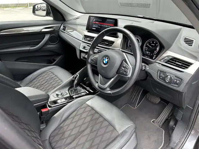 ＢＭＷ Ｘ１ xDrive 18d xライン 道東・釧路十勝 2020(令2)年 3.7万km ミネラルグレー ハーフレザー/シートヒーター/パワーシート/パワーバックドア/バックカメラ/コーナーセンサー(前後)/純正HDDナビ/BT/USB/純正ドライブレコーダー(前後)/革巻ステアリング/リモコン/プッシュスタート/スマートキー/純正18インチAW/インテリジェントセーフティ/LEDヘッドライト/オートライト/フロント/リアフォグライト/パークディスタンスコントロール