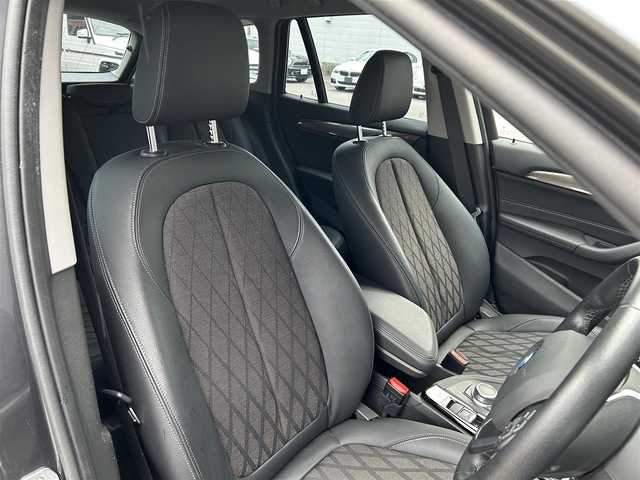 ＢＭＷ Ｘ１ xDrive 18d xライン 道東・釧路十勝 2020(令2)年 3.7万km ミネラルグレー ハーフレザー/シートヒーター/パワーシート/パワーバックドア/バックカメラ/コーナーセンサー(前後)/純正HDDナビ/BT/USB/純正ドライブレコーダー(前後)/革巻ステアリング/リモコン/プッシュスタート/スマートキー/純正18インチAW/インテリジェントセーフティ/LEDヘッドライト/オートライト/フロント/リアフォグライト/パークディスタンスコントロール