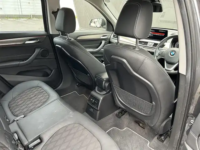 ＢＭＷ Ｘ１ xDrive 18d xライン 道東・釧路十勝 2020(令2)年 3.7万km ミネラルグレー ハーフレザー/シートヒーター/パワーシート/パワーバックドア/バックカメラ/コーナーセンサー(前後)/純正HDDナビ/BT/USB/純正ドライブレコーダー(前後)/革巻ステアリング/リモコン/プッシュスタート/スマートキー/純正18インチAW/インテリジェントセーフティ/LEDヘッドライト/オートライト/フロント/リアフォグライト/パークディスタンスコントロール