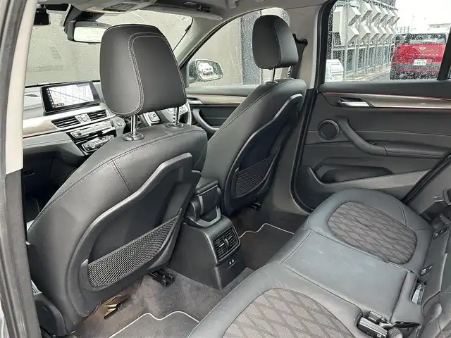 ＢＭＷ Ｘ１ xDrive 18d xライン 道東・釧路十勝 2020(令2)年 3.7万km ミネラルグレー ハーフレザー/シートヒーター/パワーシート/パワーバックドア/バックカメラ/コーナーセンサー(前後)/純正HDDナビ/BT/USB/純正ドライブレコーダー(前後)/革巻ステアリング/リモコン/プッシュスタート/スマートキー/純正18インチAW/インテリジェントセーフティ/LEDヘッドライト/オートライト/フロント/リアフォグライト/パークディスタンスコントロール