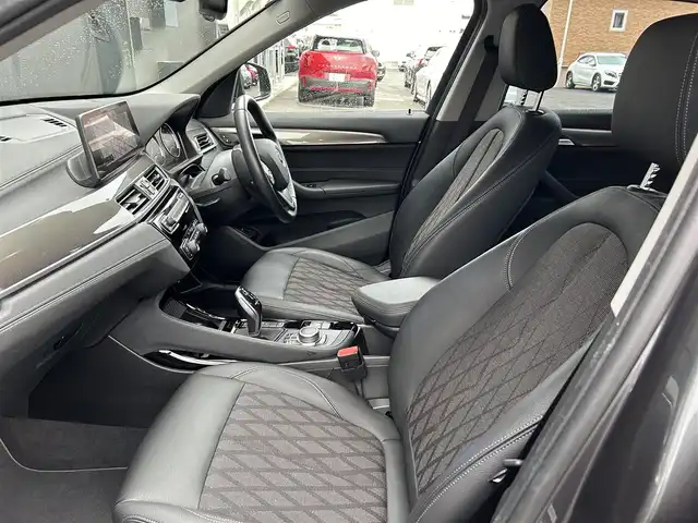 ＢＭＷ Ｘ１ xDrive 18d xライン 道東・釧路十勝 2020(令2)年 3.7万km ミネラルグレー ハーフレザー/シートヒーター/パワーシート/パワーバックドア/バックカメラ/コーナーセンサー(前後)/純正HDDナビ/BT/USB/純正ドライブレコーダー(前後)/革巻ステアリング/リモコン/プッシュスタート/スマートキー/純正18インチAW/インテリジェントセーフティ/LEDヘッドライト/オートライト/フロント/リアフォグライト/パークディスタンスコントロール