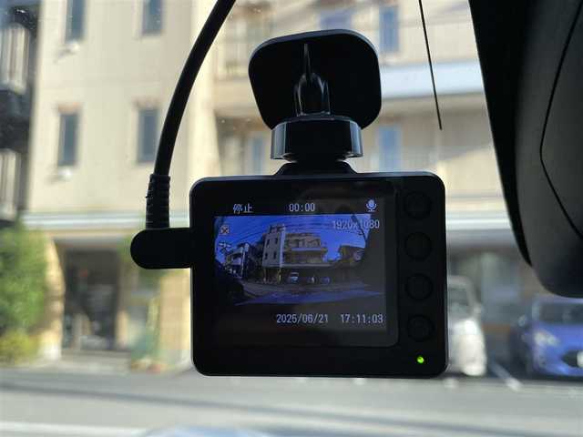 マツダ ロードスター 100周年特別記念車 東京都 2020(令2)年 2.7万km スノーフレイクホワイトパールマイカ 純正HDDナビ/　(DVD/Bluetooth/フルセグTV/USB)/ETC/前方ドライブレコーダー/BOSEサウンドシステム/レザーシート/前席シートヒーター/クルーズコントロール/スマートシティブレーキサポート/BSMシステム/車線逸脱警報システム/交通標識認識システム/横滑り防止装置/純正16インチアルミホイール/スマートキー/オートライト/純正LEDヘッドライト/スペアキー1本/保証書/取扱説明書