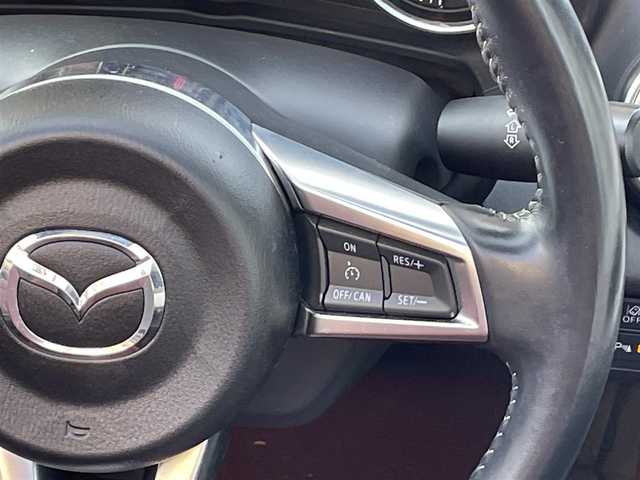 マツダ ロードスター 100周年特別記念車 東京都 2020(令2)年 2.7万km スノーフレイクホワイトパールマイカ 純正HDDナビ/　(DVD/Bluetooth/フルセグTV/USB)/ETC/前方ドライブレコーダー/BOSEサウンドシステム/レザーシート/前席シートヒーター/クルーズコントロール/スマートシティブレーキサポート/BSMシステム/車線逸脱警報システム/交通標識認識システム/横滑り防止装置/純正16インチアルミホイール/スマートキー/オートライト/純正LEDヘッドライト/スペアキー1本/保証書/取扱説明書