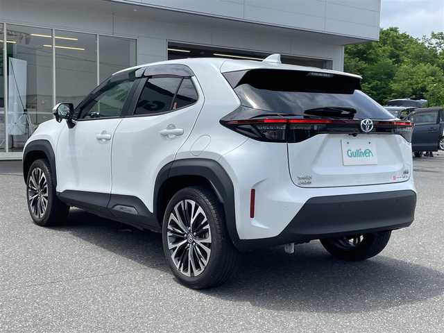 トヨタ ヤリスクロス ハイブリッド Z 青森県 2023(令5)年 3.4万km プラチナホワイトパールマイカ 純正ナビ/フルセグTV/BT/バックカメラ/トヨタセーフティセンス（LTA/PGS/BSM）/ETC/ステアリングヒーター/D席パワーシート/前席シートヒーター/アダプティブクルーズコントロール/TVキャンセラー/AC100V1500Wアクセサリー