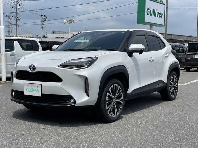 トヨタ ヤリスクロス ハイブリッド Z 青森県 2023(令5)年 3.4万km プラチナホワイトパールマイカ 純正ナビ/フルセグTV/BT/バックカメラ/トヨタセーフティセンス（LTA/PGS/BSM）/ETC/ステアリングヒーター/D席パワーシート/前席シートヒーター/アダプティブクルーズコントロール/TVキャンセラー/AC100V1500Wアクセサリー