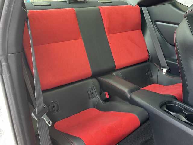 トヨタ ８６ GT リミテッド 愛知県 2016(平28)年 1.9万km クリスタルホワイトパール SDナビ（SDあり）/モデリスタエアロ/クルーズコントロール/シートヒーター/フルセグ/Bluetooth/バックカメラ/純正アルミホイール/LEDヘッドライト/パドルシフト/ドライブレコーダー/ETC/ステアリングスイッチ/スマートキー/プッシュスタート