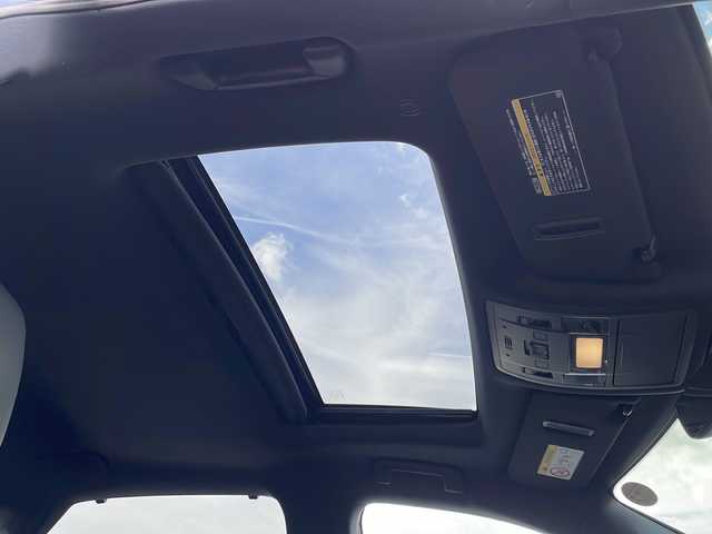レクサス ＲＸ 栃木県 2015(平27)年 6.8万km 白 スペアキー/純正ナビ/Ｂｌｕｅｔｏｏｔｈ/フルセグＴＶ/ヘッドアップディスプレイ/バックカメラ/ドライブレコーダー/ETC2.0/サンルーフ/レザーシート/パワーシート/全席シートヒーター/ベンチレーションシート/ステアリングヒーター/パドルシフト/電動リアゲート/アイドリングストップ/衝突被害軽減システム/横滑り防止機能/コーナーセンサー/レーンキープアシスト/盗難防止機能