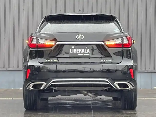 レクサス ＲＸ 200t Fスポーツ 青森県 2015(平27)年 6.8万km ブラック /4WD/ターボ/サンルーフ/純正ナビ/　(フルセグTV/DVD/Bt)/全方位カメラ/HUD/黒革シート/D席メモリー付き/　前席パワーシート/ベンチレーター/全席シートヒーター/革巻きステア/ノブ/パドルシフト/電動リアゲート/三眼LEDオートライト/シーケンシャルウインカー/オートマチックハイビーム/オートワイパー/電動チルトステア/アイドリングストップ/衝突被害軽減システム/横滑り防止機能/前後バンパーソナー/レーンキープアシスト/盗難防止機能/W/サイド/カーテン/ニーエアバッグ/ABS/スマートキーx2/カードキー/保証書/取説/ナビ取説/H30/R2/4/5/6/7年点検記録簿あり