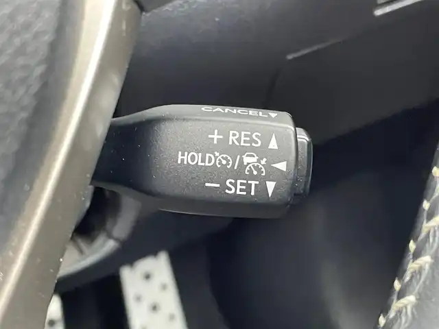 レクサス ＲＸ 200t Fスポーツ 青森県 2015(平27)年 6.8万km ブラック /4WD/ターボ/サンルーフ/純正ナビ/　(フルセグTV/DVD/Bt)/全方位カメラ/HUD/黒革シート/D席メモリー付き/　前席パワーシート/ベンチレーター/全席シートヒーター/革巻きステア/ノブ/パドルシフト/電動リアゲート/三眼LEDオートライト/シーケンシャルウインカー/オートマチックハイビーム/オートワイパー/電動チルトステア/アイドリングストップ/衝突被害軽減システム/横滑り防止機能/前後バンパーソナー/レーンキープアシスト/盗難防止機能/W/サイド/カーテン/ニーエアバッグ/ABS/スマートキーx2/カードキー/保証書/取説/ナビ取説/H30/R2/4/5/6/7年点検記録簿あり