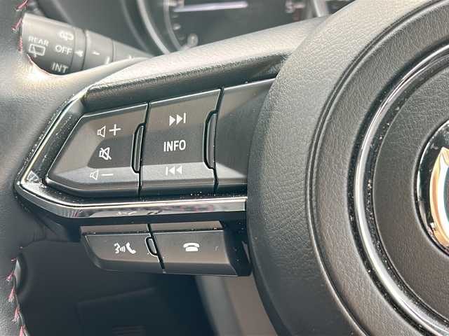 マツダ ＣＸ－８ XD ブラックトーンエディション 岐阜県 2023(令5)年 3.1万km ロジウムホワイトプレミアムメタリック 登録時走行距離30733km/純正１０．２型SDナビ　/Blue tooth/CD/DVD可/フルセグテレビ　/全方位カメラ　/後席モニター/レーダークルーズコントロール/ハーフレザーシート　/パワーシート前席　/シートヒーター前席・２列目シート　/社外フロアマット/ＬＥＤヘッドライト　/オートライト/コーナーセンサー前後　/レーンキープアシスト　/エアバッグW＋サイド/ＥＴＣ/プッシュスタート/エアコンWAC/純正19アルミホイール/ドアバイザー/ウィンカーミラー/ブラインドスポットモニター/ステアリングヒーター/電動リアゲート/置くだけ充電スポット/車窓サンシェード