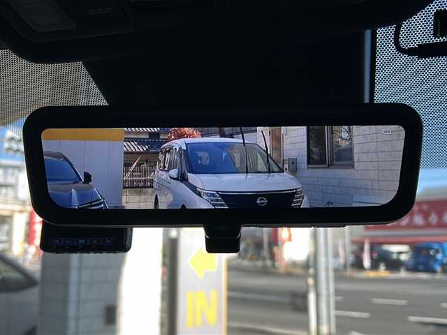 トヨタ ヴォクシー ハイブリッド S－Z 東京都 2022(令4)年 6.6万km ホワイトパールクリスタルシャイン ワンオーナー/コネクティッドナビ対応8インチディスプレイオーディオ/・DTV/BT/USB/AｐｐぇCarPlay/AndroidAuto/ラジオ/セーフティーセンス/・プリクラッシュセーフティー/・レーントレーシングアシスト/・レーンディパーチャーアラート/・レーダークルーズコントロール/・オートマチックハイビーム/・ロードサインアシスト/・ドライバー異常時対応システム/・プロアクティブドライビングアシスト/・発進遅れ告知機能/パーキングサポートブレーキ（前後方静止物）/ボディ同色ドアミラー（電動オート格納機能/ウインカー付）/ビルトインETC2.0/シートヒーター（運転席/助手席）/AC100V1200Wコンセント/取扱説明書/新車時保証書