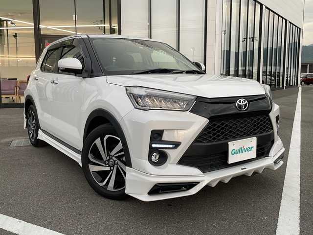 トヨタ ライズ Z 愛媛県 2023(令5)年 0.2万km シャイニングホワイトパール 社外9インチナビ/（フルセグTV/DVD/CD/BT）/全方位カメラ/スマートアシスト/・衝突被害軽減ブレーキ/・レーンキープアシスト/・レーダークルーズコントロール/・先行車発進お知らせ機能/BSM/TRDエアロ（F・S・R）/シートヒーター/ETC/ドライブレコーダー/LEDオートライト/フォグランプ/コーナーセンサー/革巻きステアリング/ステアリングスイッチ/純正17インチAW/純正フロアマット/スマートキー