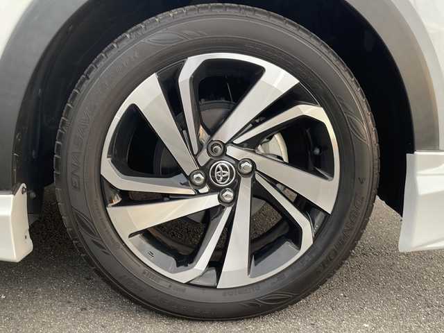 トヨタ ライズ Z 愛媛県 2023(令5)年 0.2万km シャイニングホワイトパール 社外9インチナビ/（フルセグTV/DVD/CD/BT）/全方位カメラ/スマートアシスト/・衝突被害軽減ブレーキ/・レーンキープアシスト/・レーダークルーズコントロール/・先行車発進お知らせ機能/BSM/TRDエアロ（F・S・R）/シートヒーター/ETC/ドライブレコーダー/LEDオートライト/フォグランプ/コーナーセンサー/革巻きステアリング/ステアリングスイッチ/純正17インチAW/純正フロアマット/スマートキー