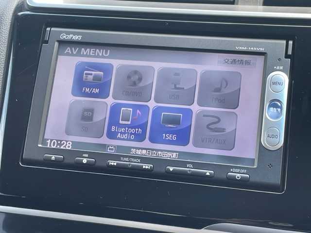 ホンダ フィット 13G Lパッケージ 茨城県 2014(平26)年 3.6万km パール 純正ＳＤナビ　/(BT/AM/FM)/ワンセグTV/プッシュスタート　/ＥＴＣ　/ＬＥＤヘッドライト　/純正フロアマット　/アイドリングストップ　/パワーステアリング　/パワーウィンドウ　/オートライト　/盗難防止装置　/横滑り防止装置　/ＡＢＳ　/保証書