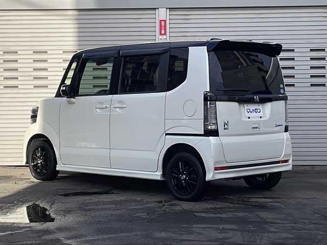 ホンダ Ｎ ＢＯＸ カスタム G Lパッケージ 道央・札幌 2016(平28)年 8.4万km プレミアムホワイトパールⅡ (株)IDOMが運営する【じしゃロン札幌豊平店】の自社ローン対象車両になります。こちらは現金ご利用時の価格です。/自社ローンご希望の方は別途その旨お申付け下さい。/ワンセグテレビ/AM/FM/iPod/プッシュスタート/アイドリングストップ/ETC/バックカメラ/ECON/シートヒーター/チップアップシート/ドアバイザー