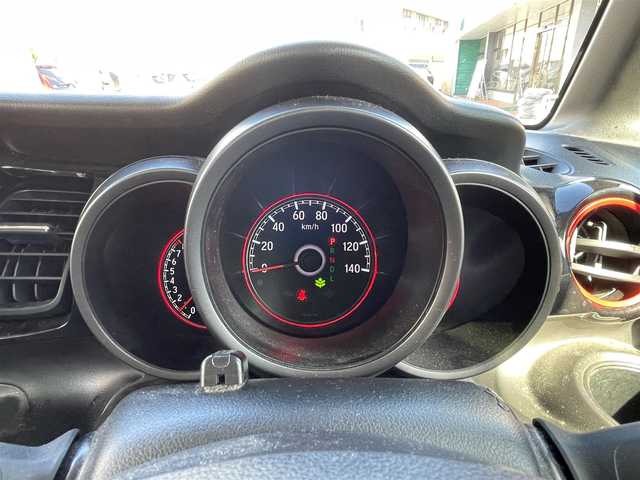 ホンダ Ｎ ＢＯＸ カスタム G Lパッケージ 道央・札幌 2016(平28)年 8.4万km プレミアムホワイトパールⅡ (株)IDOMが運営する【じしゃロン札幌店】の自社ローン専用車両になりますこちらは現金またはオートローンご利用価格です。自社ローンご希望の方は別途その旨お申し付けください。/ワンセグテレビ/AM/FM/iPod/プッシュスタート/アイドリングストップ/ETC/バックカメラ/ECON/シートヒーター/チップアップシート/ドアバイザー