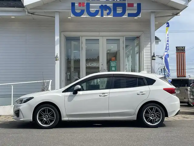 スバル インプレッサ スポーツ 2．0i－L アイサイト 秋田県 2017(平29)年 10.7万km クリスタルホワイトP (株)IDOMが運営する【じしゃロン鳩ヶ谷店】の自社ローン専用車両になりますこちらは現金またはオートローンご利用時の価格です。自社ローンご希望の方は別途その旨お申付け下さい/アイサイトver.3/衝突危険警告/プリクラッシュブレーキ/プリクラッシュブレーキアシスト/後退時ブレーキアシスト/全車速追従機能付きクルーズコントロール/AT誤発進抑制制御/AT誤後進抑制制御/アクティブレーンキープ/車線逸脱警告/ふらつき警告/先行車発進お知らせ機能/ブラインドスポットモニター/社外ナビ【CD/DVD/MSV/USB/AUX/VTR/iPod】/バックカメラ/後方コーナーセンサー/前後ドライブレコーダー/パドルシフト/LEDヘッドライト