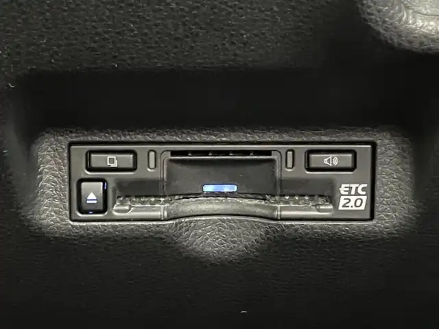 トヨタ シエンタ ハイブリッド Z 埼玉県 2022(令4)年 3万km スカーレットメタリック 純正ナビ（10.5インチ）/→Bluetooth、USB、TV、AM、FM、Miracast/シートヒーター/ステアリングヒーター/オートライト/オートハイビーム/両側パワースライドドア/100V充電/レーダークルーズコントロール/BSM/ハンズフリーデュアルパワースライドドア/エレクトロシフトマチック/後席用サンシェード/トヨタセーフティセンス