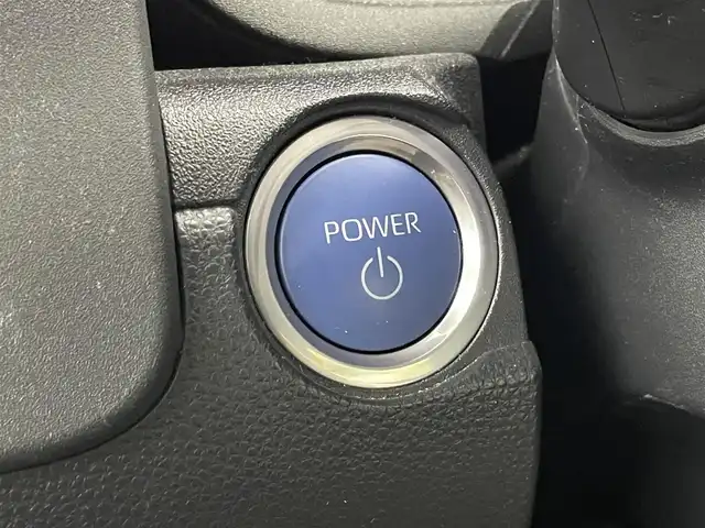 トヨタ シエンタ ハイブリッド Z 埼玉県 2022(令4)年 3万km スカーレットメタリック 純正ナビ（10.5インチ）/→Bluetooth、USB、TV、AM、FM、Miracast/シートヒーター/ステアリングヒーター/オートライト/オートハイビーム/両側パワースライドドア/100V充電/レーダークルーズコントロール/BSM/ハンズフリーデュアルパワースライドドア/エレクトロシフトマチック/後席用サンシェード/トヨタセーフティセンス