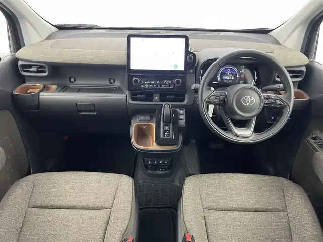 トヨタ シエンタ ハイブリッド Z 埼玉県 2022(令4)年 3万km スカーレットメタリック 純正ナビ（10.5インチ）/→Bluetooth、USB、TV、AM、FM、Miracast/シートヒーター/ステアリングヒーター/オートライト/オートハイビーム/両側パワースライドドア/100V充電/レーダークルーズコントロール/BSM/ハンズフリーデュアルパワースライドドア/エレクトロシフトマチック/後席用サンシェード/トヨタセーフティセンス