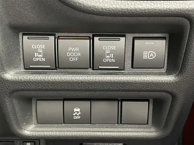 トヨタ シエンタ ハイブリッド Z 埼玉県 2022(令4)年 3万km スカーレットメタリック 純正ナビ（10.5インチ）/→Bluetooth、USB、TV、AM、FM、Miracast/シートヒーター/ステアリングヒーター/オートライト/オートハイビーム/両側パワースライドドア/100V充電/レーダークルーズコントロール/BSM/ハンズフリーデュアルパワースライドドア/エレクトロシフトマチック/後席用サンシェード/トヨタセーフティセンス