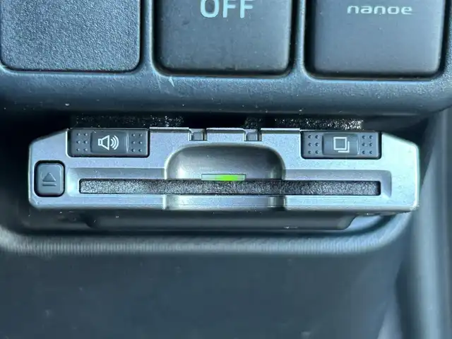 トヨタ アクア S 静岡県 2012(平24)年 5.3万km ブラックマイカ 純正7インチナビ/（USB/BT/CD/FM/AM/SD/HDD）/フルセグTV/バックカメラ/ETC/オートライト/シートヒーター/スマートキー/プッシュスタート/スペアタイヤ/オートエアコン/純正16AW