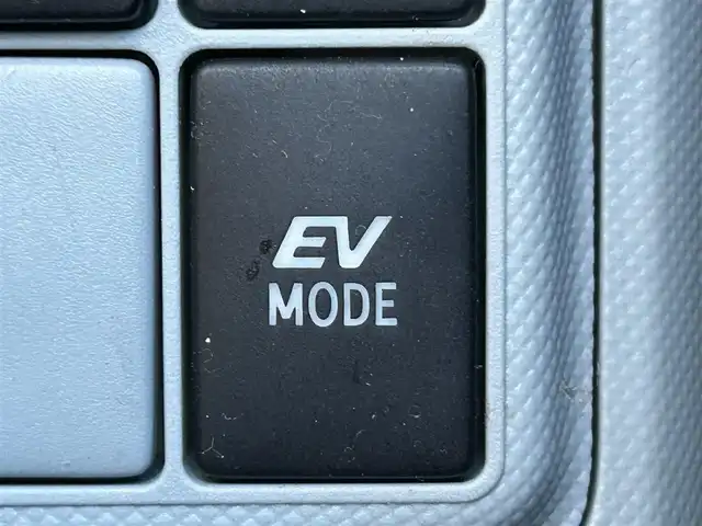 トヨタ アクア S 静岡県 2012(平24)年 5.3万km ブラックマイカ 純正7インチナビ/（USB/BT/CD/FM/AM/SD/HDD）/フルセグTV/バックカメラ/ETC/オートライト/シートヒーター/スマートキー/プッシュスタート/スペアタイヤ/オートエアコン/純正16AW