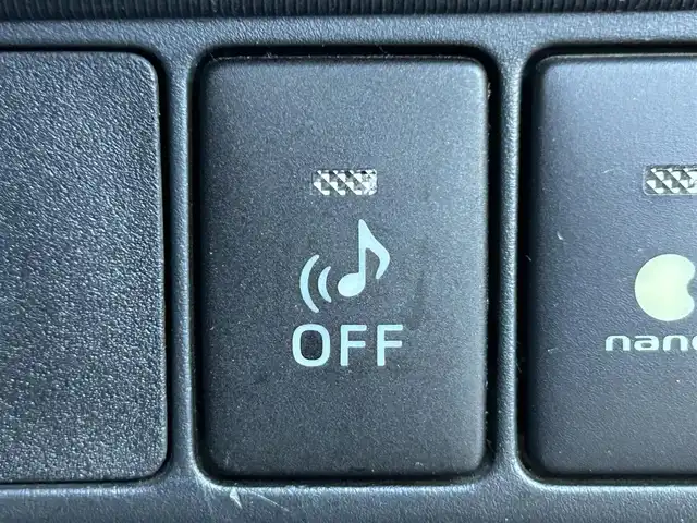 トヨタ アクア S 静岡県 2012(平24)年 5.3万km ブラックマイカ 純正7インチナビ/（USB/BT/CD/FM/AM/SD/HDD）/フルセグTV/バックカメラ/ETC/オートライト/シートヒーター/スマートキー/プッシュスタート/スペアタイヤ/オートエアコン/純正16AW