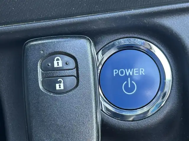 トヨタ アクア S 静岡県 2012(平24)年 5.3万km ブラックマイカ 純正7インチナビ/（USB/BT/CD/FM/AM/SD/HDD）/フルセグTV/バックカメラ/ETC/オートライト/シートヒーター/スマートキー/プッシュスタート/スペアタイヤ/オートエアコン/純正16AW