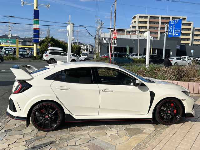 ホンダ シビック タイプR 静岡県 2019(令1)年 1.3万km 白 ワンオーナー/純正ナビ/（FM/AM/フルセグ/SD/ipod/Bluetooth/AUX/USB）/主要装備/・バックカメラ/・純正フルエアロパーツ/・ドライブレコーダー/・クルーズコントロール/・ブレーキホールド/・ステアリングリモコン/・ETC/・純正フロアマット/・純正アルミホイール/・LEDヘッドライト/・スマートキー/・スペアキー×１