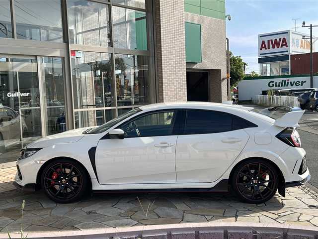 ホンダ シビック タイプR 静岡県 2019(令1)年 1.3万km 白 ワンオーナー/純正ナビ/（FM/AM/フルセグ/SD/ipod/Bluetooth/AUX/USB）/主要装備/・バックカメラ/・純正フルエアロパーツ/・ドライブレコーダー/・クルーズコントロール/・ブレーキホールド/・ステアリングリモコン/・ETC/・純正フロアマット/・純正アルミホイール/・LEDヘッドライト/・スマートキー/・スペアキー×１