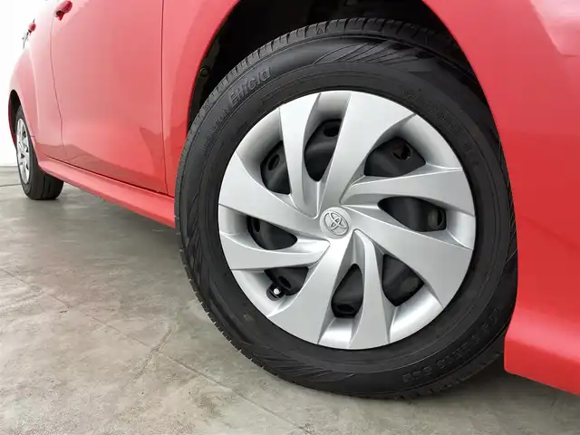 トヨタ ヤリス ハイブリッド 福島県 2021(令3)年 6.2万km ブラック/コーラルクリスタルシャイン トヨタセーフティセンス/・プリクラッシュセーフティ/・レーントレーシングアシスト/・レーンディパーチャーアラート/・ロードサインアシスト/・レーダークルーズコントロール/・オートマチックハイビーム/ブラインドスポットモニター/クリアランスソナー/リアクロストラフィックアラート/パーキングサポートブレーキ/純正ディスプレイオーディオ/・BT/USB/AM/FM/Miracast/・コネクティッドナビ/・バックカメラ/ステアリングリモコン/シートヒーター/電格ミラー/・ウィンカーミラー/プッシュスタート/・スマートキー/LEDヘッドライト/・オートライト/純正フロアマット/寒冷地仕様/ドアバイザー