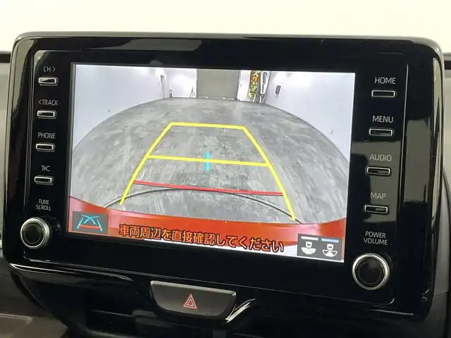 トヨタ ヤリス ハイブリッド 福島県 2021(令3)年 6.2万km ブラック/コーラルクリスタルシャイン トヨタセーフティセンス/・プリクラッシュセーフティ/・レーントレーシングアシスト/・レーンディパーチャーアラート/・ロードサインアシスト/・レーダークルーズコントロール/・オートマチックハイビーム/ブラインドスポットモニター/クリアランスソナー/リアクロストラフィックアラート/パーキングサポートブレーキ/純正ディスプレイオーディオ/・BT/USB/AM/FM/Miracast/・コネクティッドナビ/・バックカメラ/ステアリングリモコン/シートヒーター/電格ミラー/・ウィンカーミラー/プッシュスタート/・スマートキー/LEDヘッドライト/・オートライト/純正フロアマット/寒冷地仕様/ドアバイザー