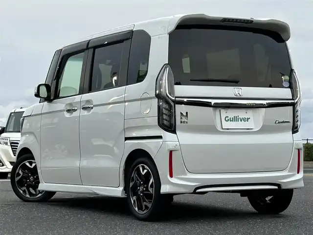 ホンダ Ｎ ＢＯＸ カスタム G L ターボ ホンダセンシング 島根県 2019(令1)年 1.5万km プラチナホワイトパール 登録時走行距離14436km/Gathersナビ(Bluetooth・AM・FM・CD・DVD)/フルセグTV/バックカメラ/ホンダセンシング/・衝突被害軽減ブレーキ/・誤発進抑制機能/・後方誤発進抑制機能/・歩行者事故低減ステアリング/・車線維持支援システム/・アダプティブクルーズコントロール/・先行車発進お知らせ機能/コーナーセンサー/ドライブレコーダー/ETC/プラズマクラスター技術搭載フルオートエアコン/両側パワースライドドア/前席エアバッグ/サイドカーテンエアバッグ/アレルクリーンシート/ブラック塗装純正15インチAW/パドルシフト/LEDヘッドライト/オートハイビーム/フォグランプ/禁煙車