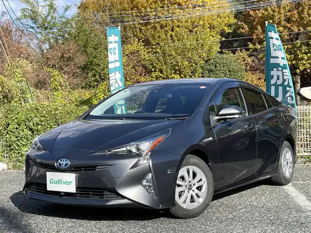 トヨタ プリウス S 埼玉県 2016(平28)年 8.7万km グレーマイカM 純正９型ナビTV/バックカメラ/ビルトインETC/LEDヘッドライト/レーダークルーズコントロール/衝突軽減ブレーキ/プッシュスタート/スマートキー