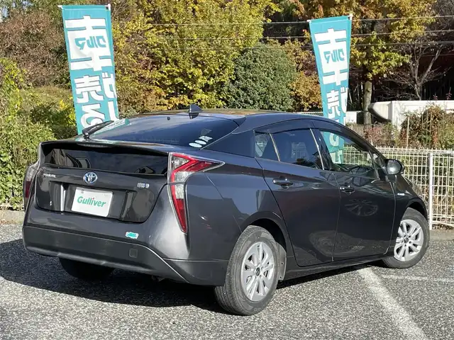 トヨタ プリウス S 埼玉県 2016(平28)年 8.7万km グレーマイカM 純正９型ナビTV/バックカメラ/ビルトインETC/LEDヘッドライト/レーダークルーズコントロール/衝突軽減ブレーキ/プッシュスタート/スマートキー
