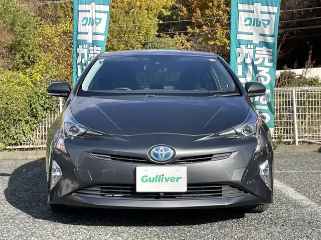 トヨタ プリウス S 埼玉県 2016(平28)年 8.7万km グレーマイカM 純正９型ナビTV/バックカメラ/ビルトインETC/LEDヘッドライト/レーダークルーズコントロール/衝突軽減ブレーキ/プッシュスタート/スマートキー