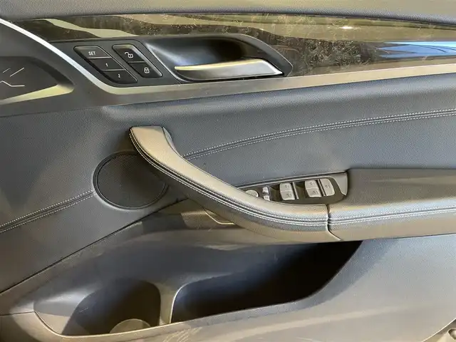 ＢＭＷ Ｘ３ xDrive20d Mスポーツ 福岡県 2018(平30)年 4.1万km サファイアブラックP 黒レザーシート　/全席シートヒーター　/パワーシート　/ナビ　/３６０°カメラ　/フルセグＴＶ　/ＨＵＤ　/ＣＤ／ＤＶＤ　/ＡＣＣ　/ＢＳＭ　/ＬＫＡ　/パワーバックドア　/コンフォートアクセス　/純正１９ｉｎｃｈＡＷ　/ＥＴＣ