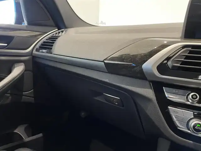 ＢＭＷ Ｘ３ xDrive20d Mスポーツ 福岡県 2018(平30)年 4.1万km サファイアブラックP 黒レザーシート　/全席シートヒーター　/パワーシート　/ナビ　/３６０°カメラ　/フルセグＴＶ　/ＨＵＤ　/ＣＤ／ＤＶＤ　/ＡＣＣ　/ＢＳＭ　/ＬＫＡ　/パワーバックドア　/コンフォートアクセス　/純正１９ｉｎｃｈＡＷ　/ＥＴＣ