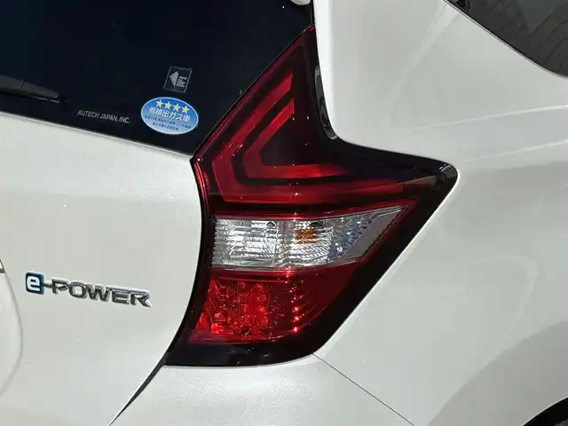 日産 ノート 岩手県 2020(令2)年 1.8万km ブリリアントホワイトパール 禁煙車/nismoシート/全方位カメラ/追従型クルーズコントロール/デジタルインナーミラー/純正ナビ/→フルセグTV/Bluetooth/CD/DVD/FM/AM/バックカメラ/ステアリングスイッチ/レーンキープアシスト/衝突軽減システム/横滑り防止装置/前後コーナーセンサー/オートライト/LEDヘッドライト/LEDフォグライト/〇プッシュスタート/〇電動格納ミラー/〇ウィンカーミラー/〇ドアバイザー/〇フロアマット/〇シガーソケット/〇スマートキー/〇スペアキー/純正前後ドライブレコーダー/ETC