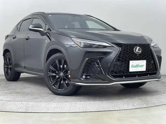レクサス ＮＸ 350h Fスポーツ 道央・札幌 2024(令6)年 1万km グラファイトブラックガラスフレーク ・４ＷＤ/・パノラマルーフ/・純正メモリナビ/・BT/USB/・フルセグTV/・AppleCarPlay/・AndroidAuto/・ETC２．０/・パドルシフト/・全方位カメラ/・１００V充電/ブラインドスポットモニター/・インテリジェンスミラー/・アダプティブクルーズコントロール/・レーンキープアシスト/・パワーシート/・全席パワーシート/・電動リアゲート/・ＬＥＤヘッドライト/・フォグランプ/・オートライト/・オートマチックハイビーム/・ABS/・SOSコール